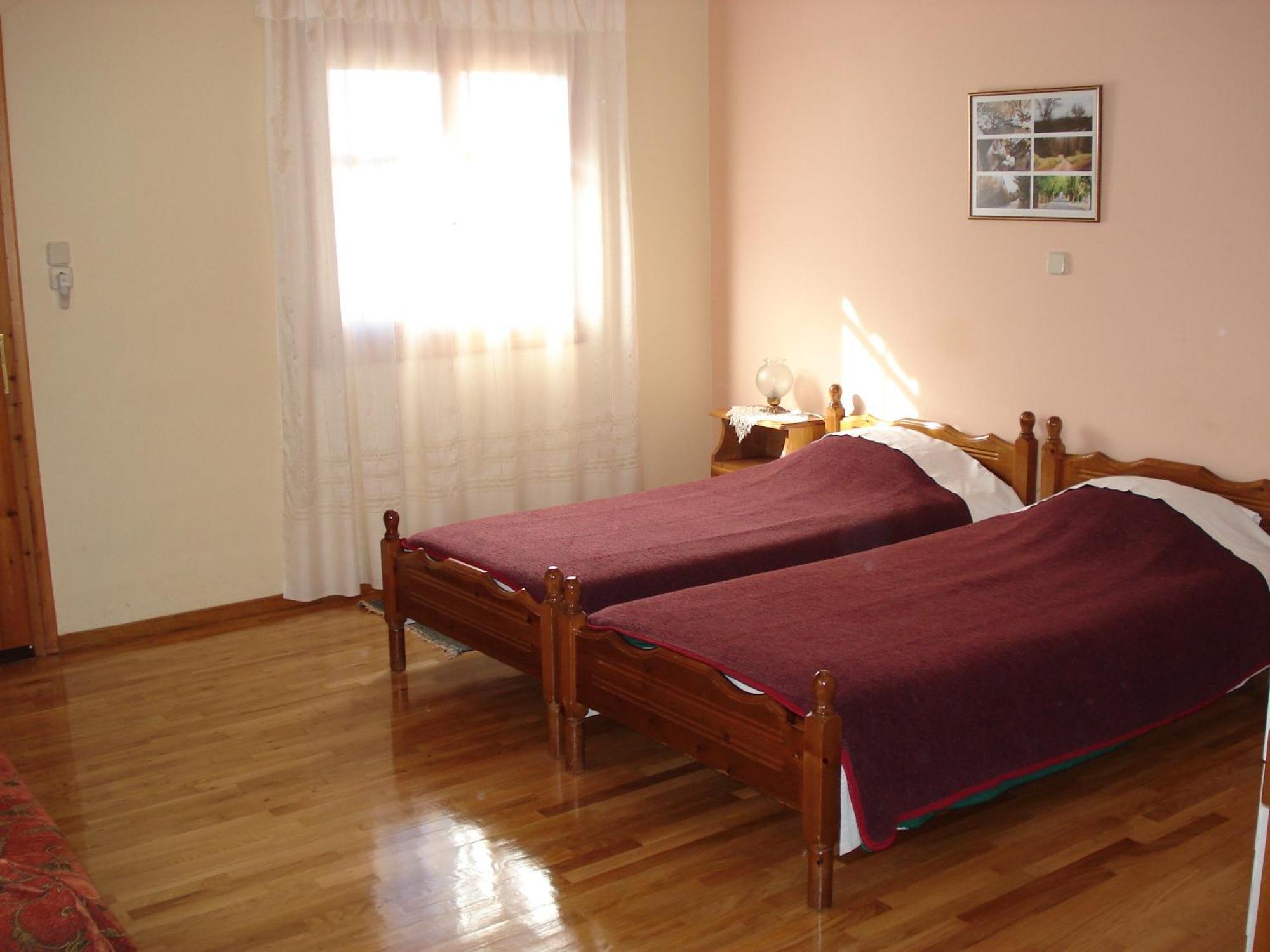 Zephyros Hotel Vitina Buitenkant foto