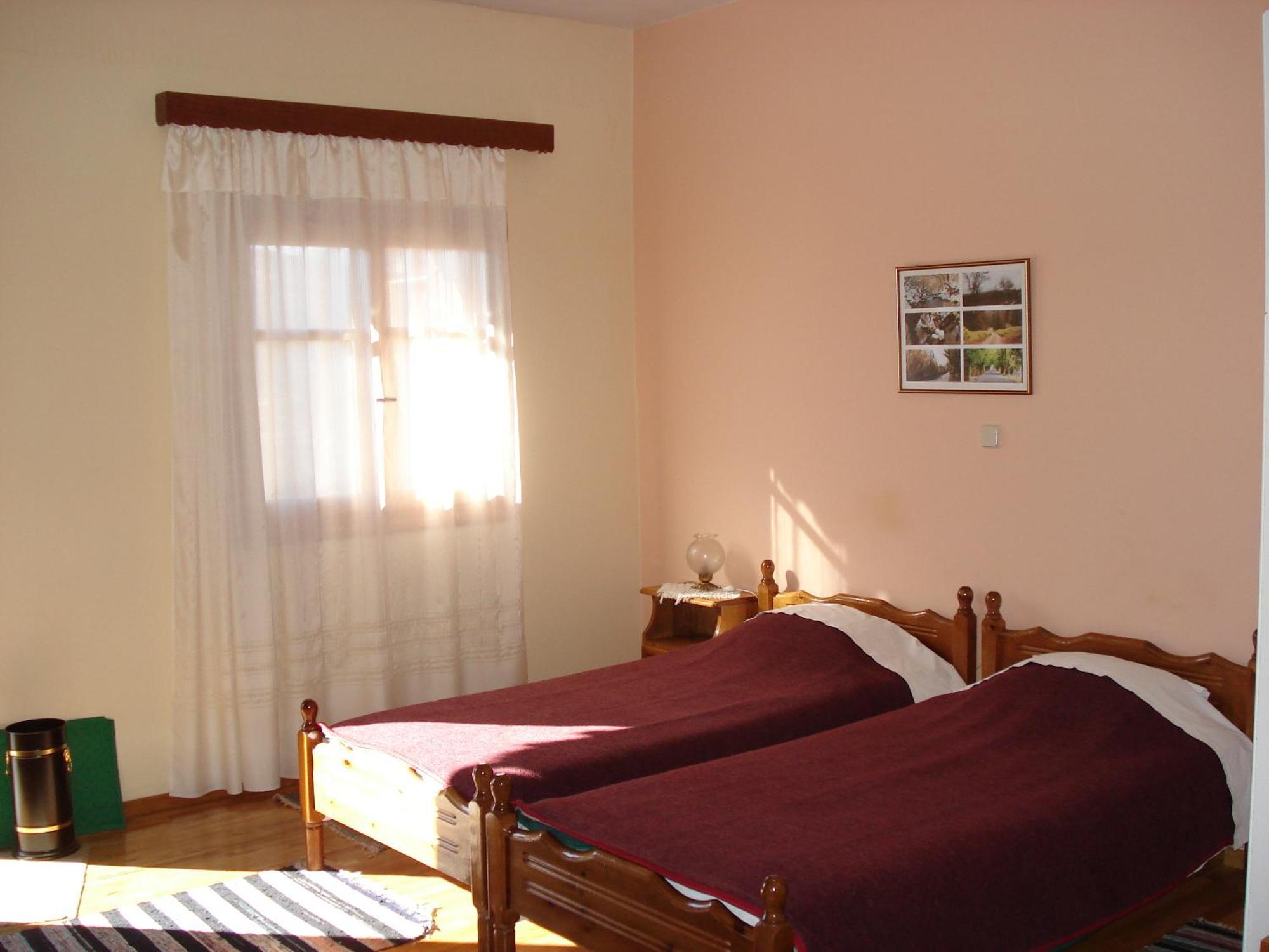 Zephyros Hotel Vitina Buitenkant foto