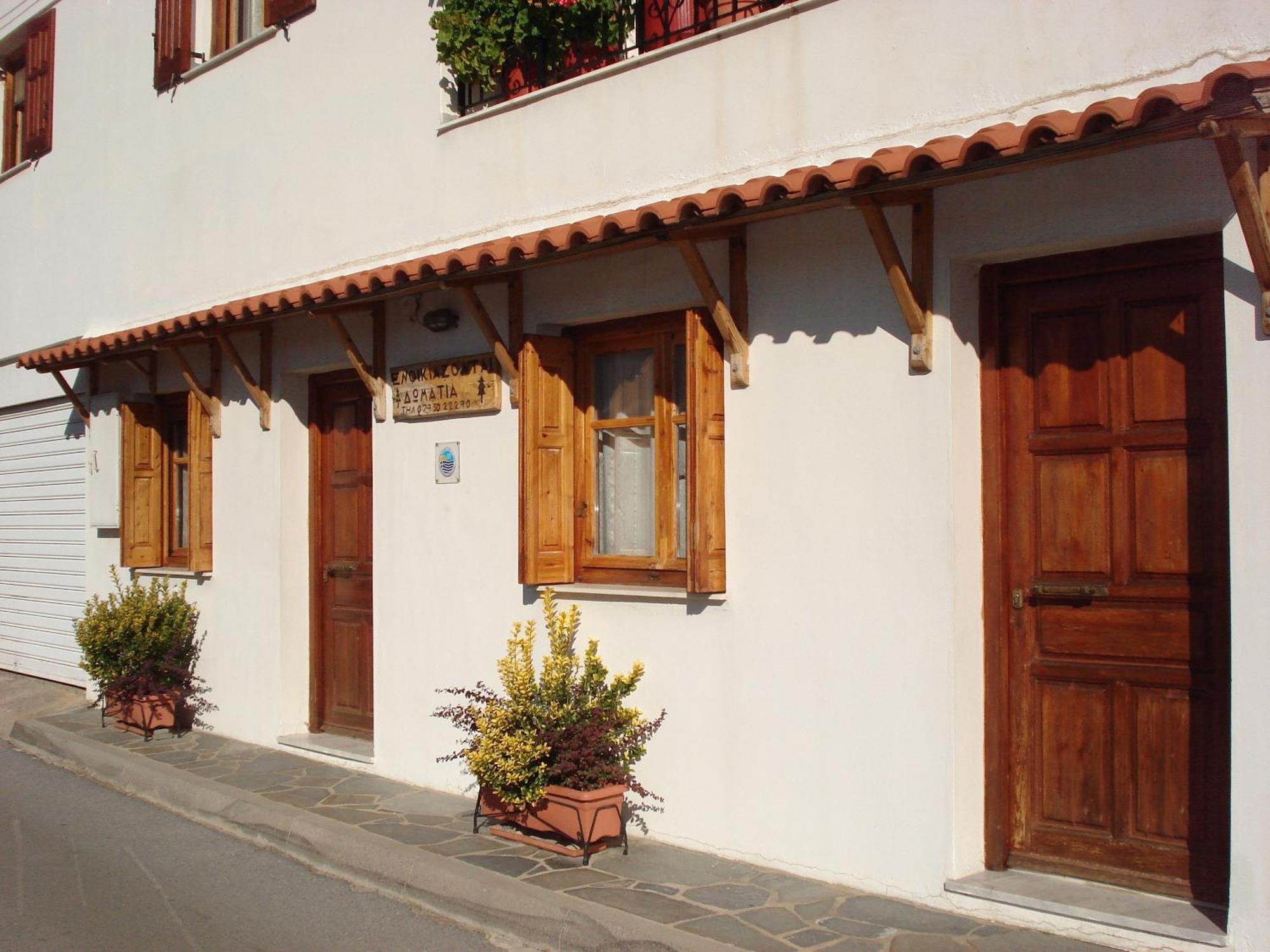Zephyros Hotel Vitina Buitenkant foto