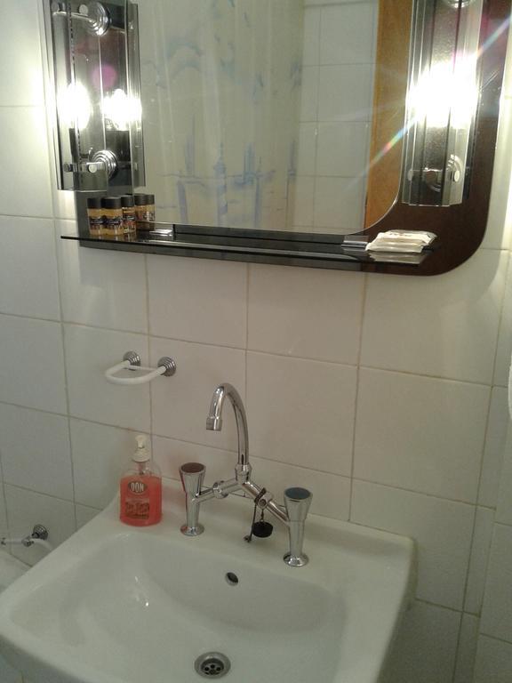 Zephyros Hotel Vitina Buitenkant foto
