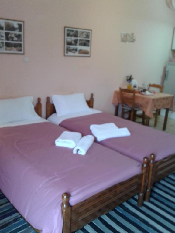 Zephyros Hotel Vitina Buitenkant foto