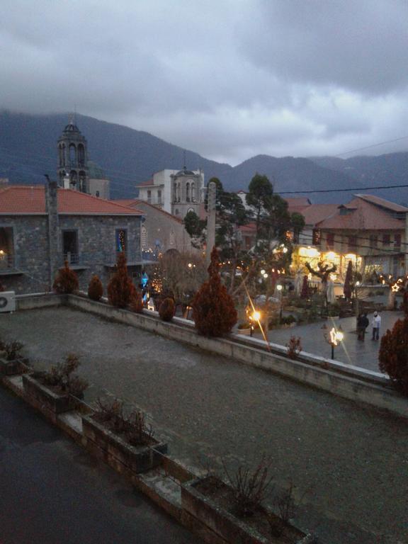Zephyros Hotel Vitina Buitenkant foto