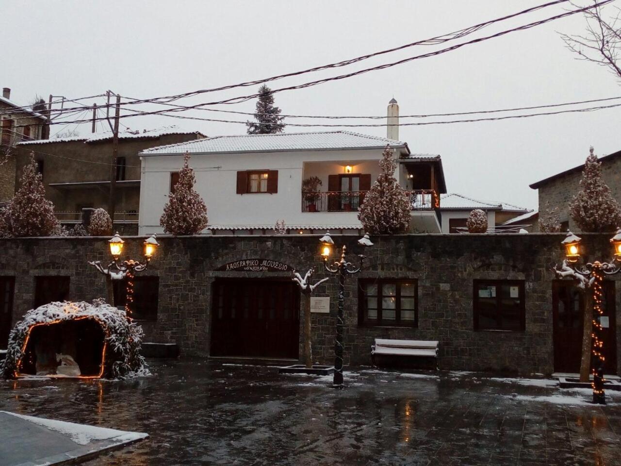 Zephyros Hotel Vitina Buitenkant foto